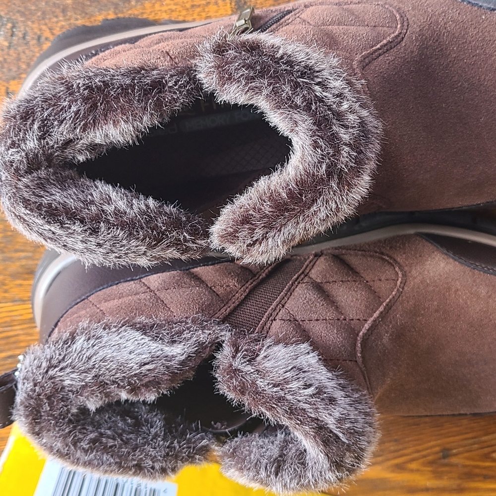 Sketcher's memory foam leather boots